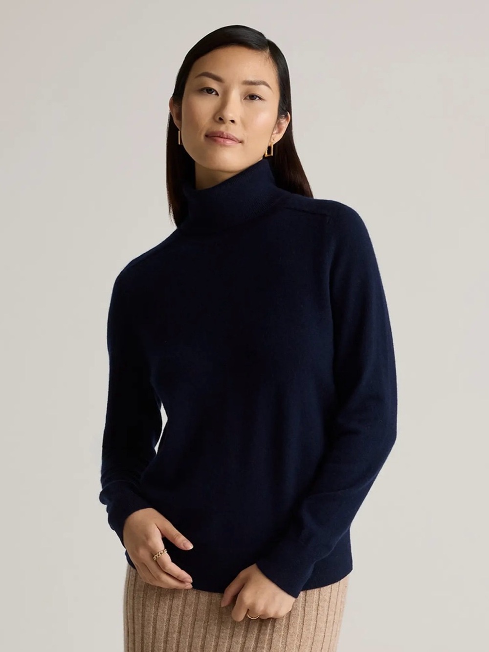 Quince - 100% Mongolian Cashmere - Navy Turtleneck Sweater – Super Soft - Picture 3 of 13